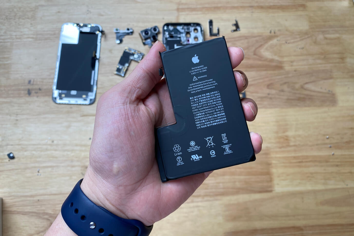 Đánh giá thời lượng pin iPhone 12 Pro: dung lượng pin ít đi nhưng có thực  sự gây thất vọng?